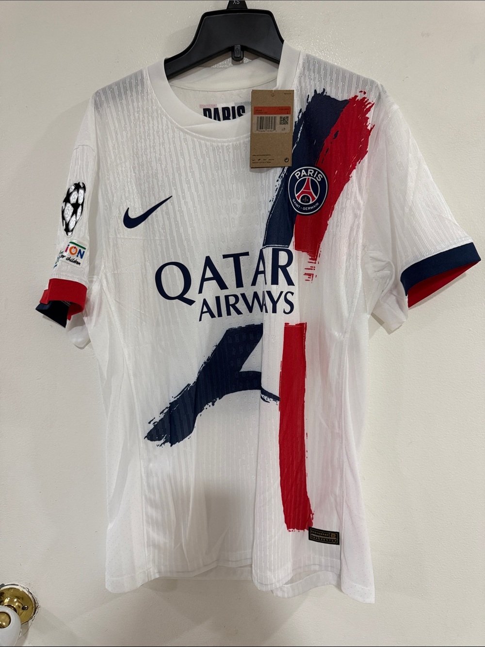 Nike White Soccer Jersey with Red & Navy Brush-Stroke Design